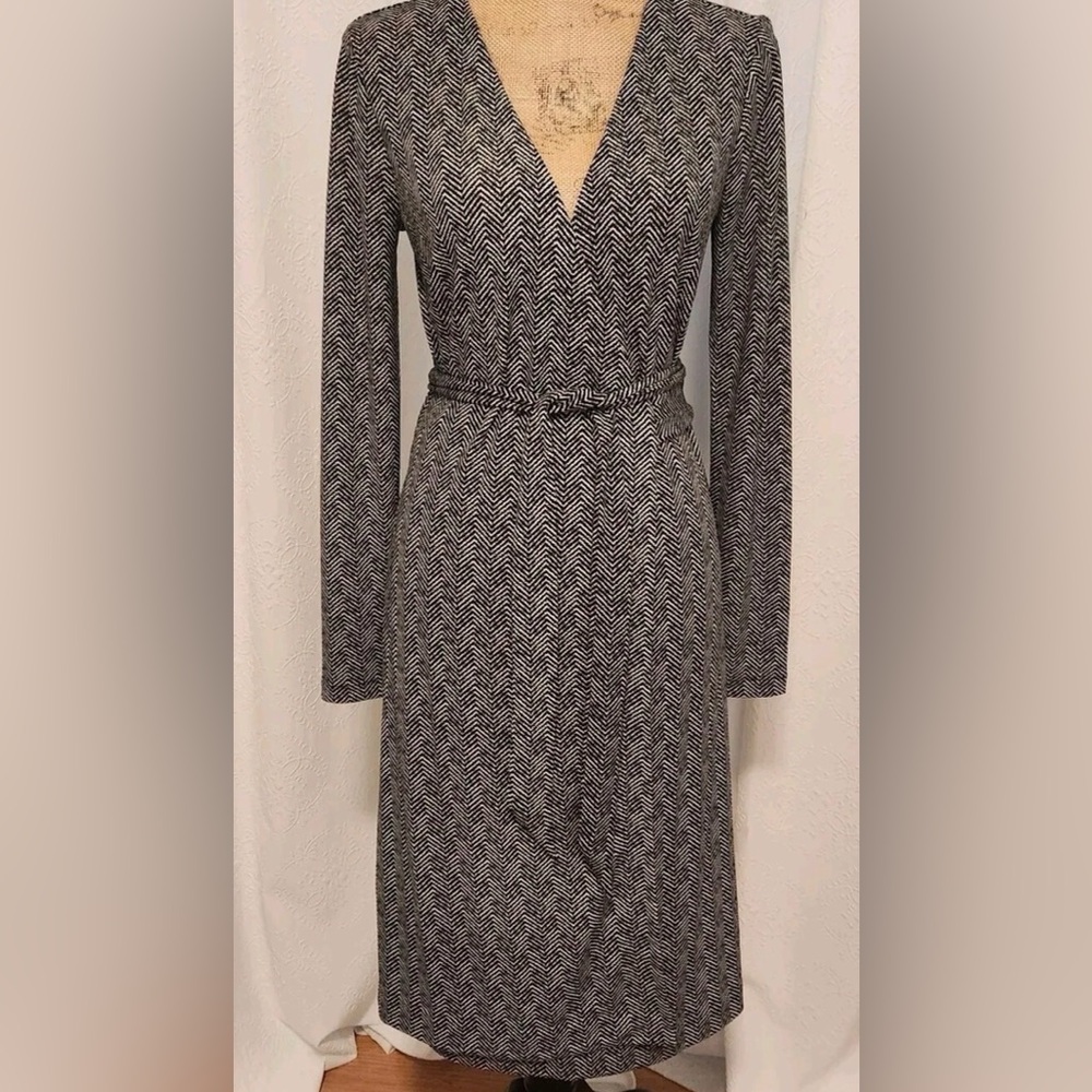 Ann Taylor Wrap Knit Dress Herringbone Black and White size 12